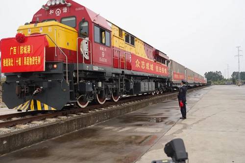 針對(duì)海鮮運(yùn)輸?shù)奶厥庖?，南寧局集團(tuán)公司采取