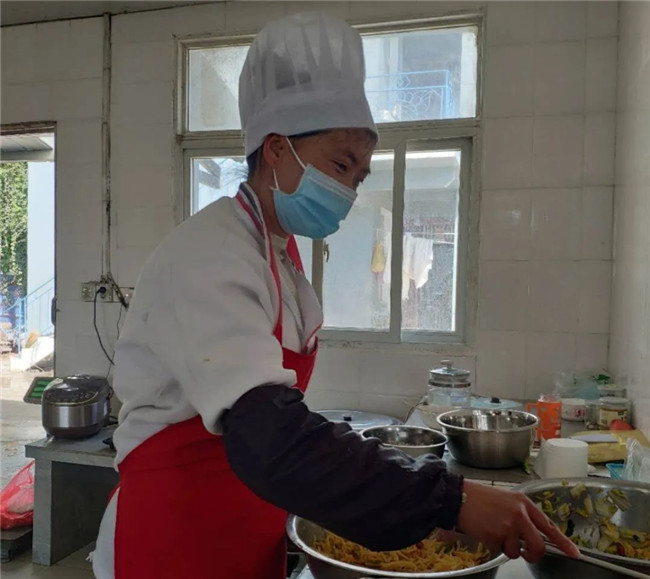 徐吉林(經(jīng)開廠廚師) 徐吉林(經(jīng)開廠廚師)