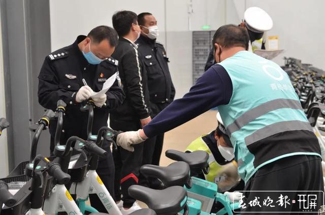 昆明交警零距離服務(wù)