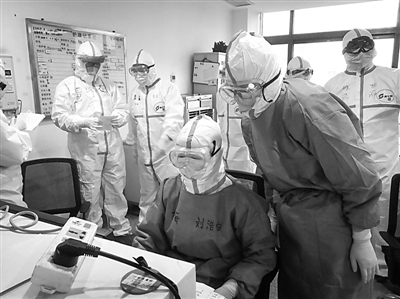 不斷提升打贏當(dāng)代總體戰(zhàn)的能力