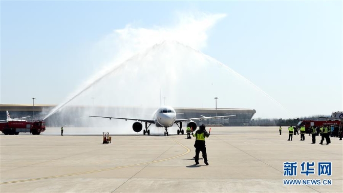 （新華全媒頭條·圖文互動）（14）最美逆行者，武漢永遠記得你！——首批援鄂醫(yī)療隊返程紀實