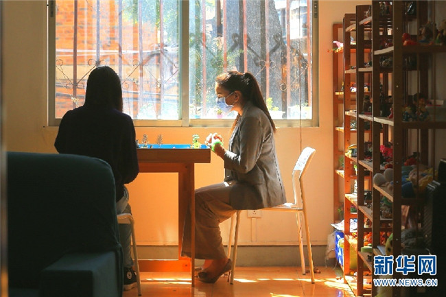 心理咨詢師李金曼。（新華網(wǎng) 趙普凡 攝）