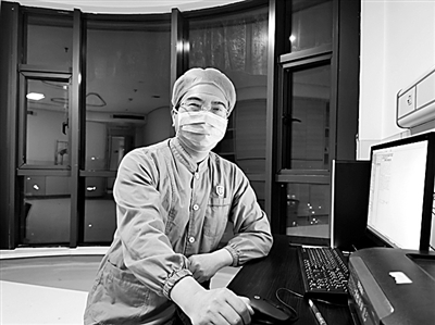 把提案議案寫在抗擊疫情的第一線——代表委員的抗疫日歷 把提案議案寫在抗擊疫情的第一線——代表委員的抗疫日歷