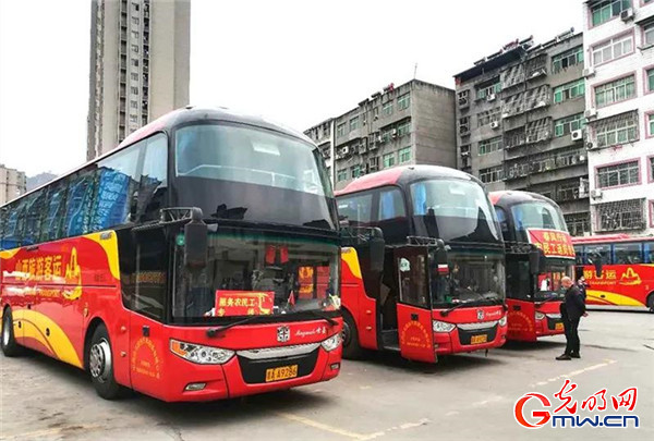 綠碼互認(rèn)、線上應(yīng)聘、點(diǎn)對(duì)點(diǎn)包車，湖北籍員工正陸續(xù)返崗……