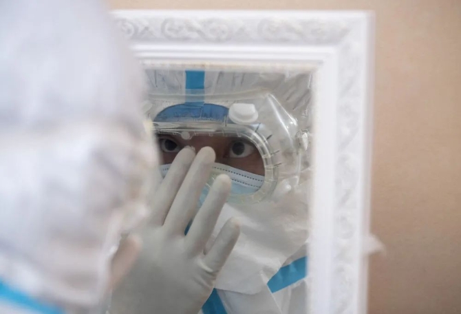 角落里，閃亮著耀眼的光芒