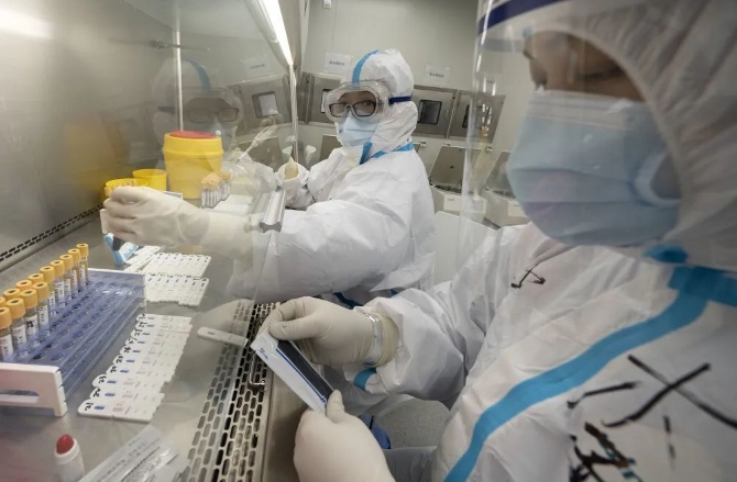 角落里，閃亮著耀眼的光芒