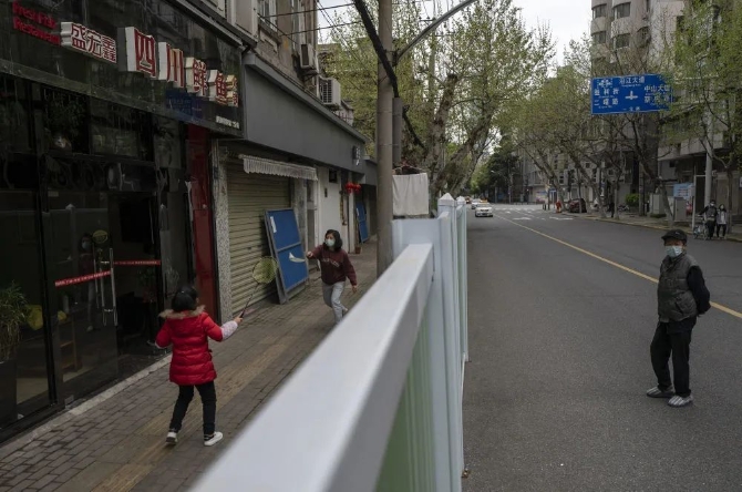 角落里，閃亮著耀眼的光芒