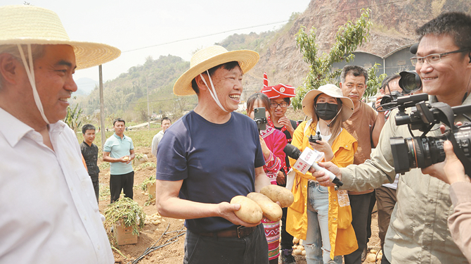 webwxgetmsgimg (2) webwxgetmsgimg (2)