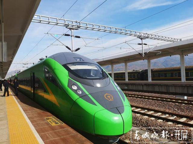 云南鐵路將增開昆明至宣威、曲靖、攀枝花等城際間動車 (1).jpg
