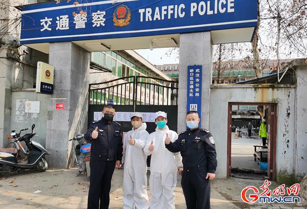 視頻丨為逆行者“逆行”——兩位武漢發(fā)型師的戰(zhàn)疫故事