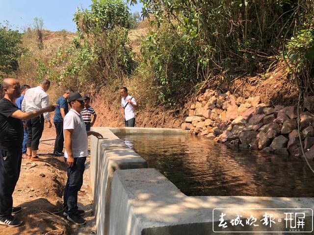 元江全力抗旱確保群眾飲水安全 (2).jpg