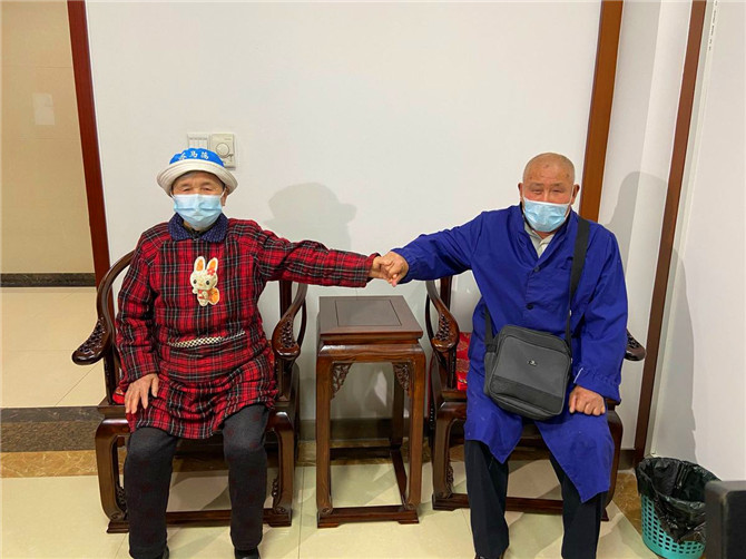 79歲的付春枝（左）和84歲的李洪盛