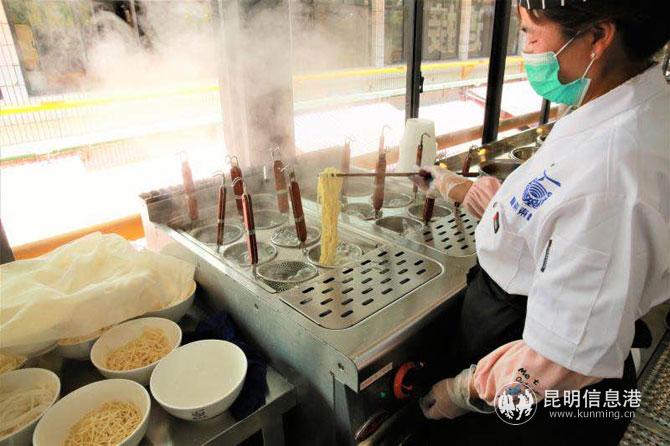 現(xiàn)場(chǎng)圖堂食面02