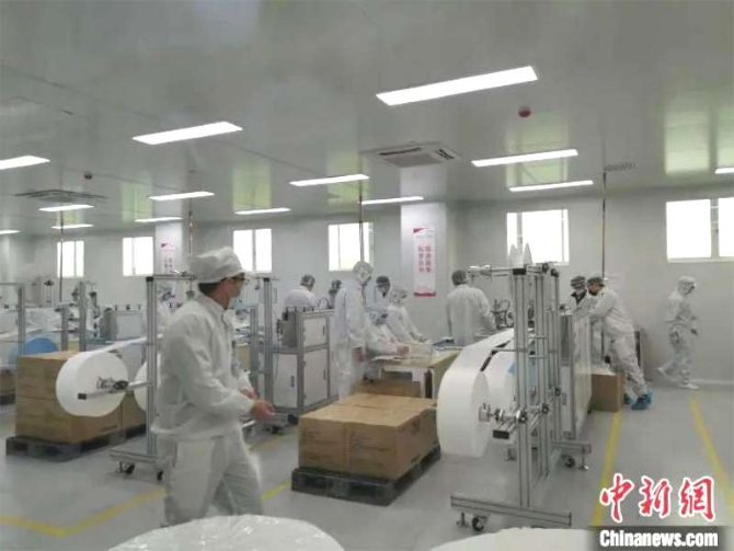 廣汽集團(tuán)口罩生產(chǎn)線。王華 攝