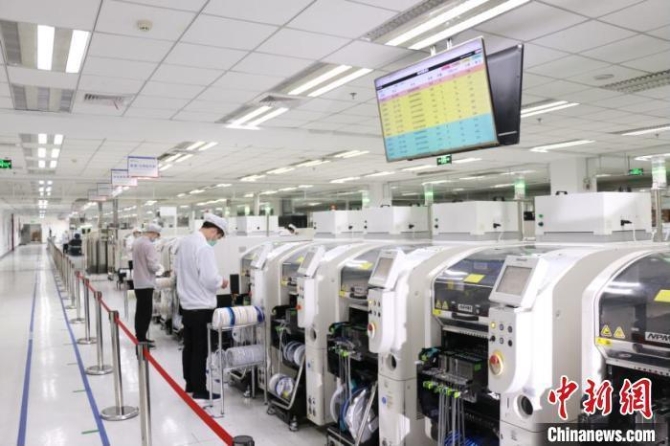 資料圖：企業(yè)生產(chǎn)車間?！@ 攝
