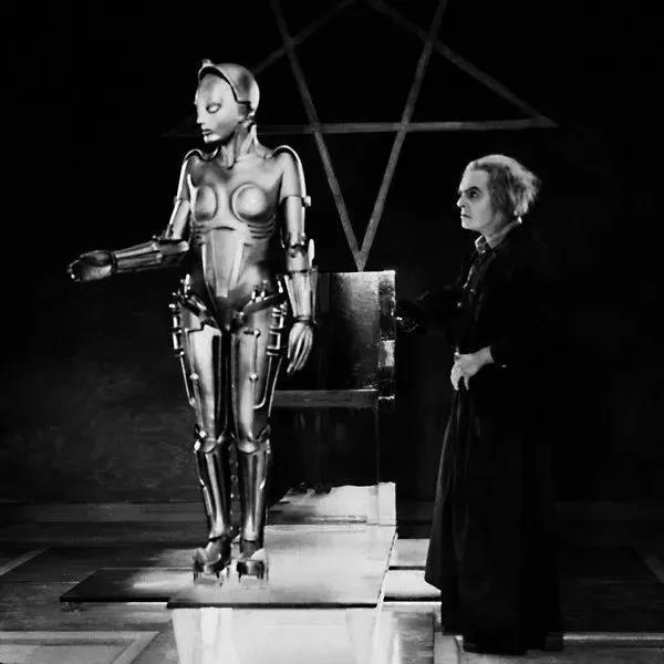 數(shù)據(jù)看中國｜刷視頻、點(diǎn)外賣、買買買…看完中國人平凡的一天，歐洲網(wǎng)友卻說：“羨慕不來”？