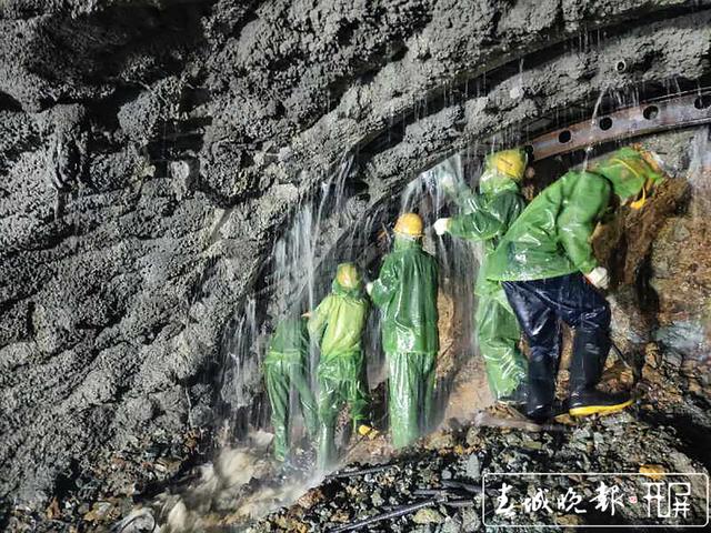 中老昆萬鐵路又迎來新進展 (6).jpg