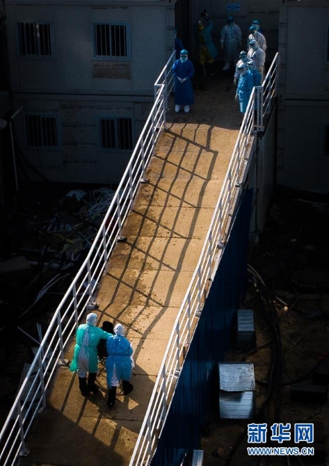 （聚焦疫情防控·圖文互動）（10）分秒必爭！一切為了治病救人——中國抗疫生命至上的生動實踐