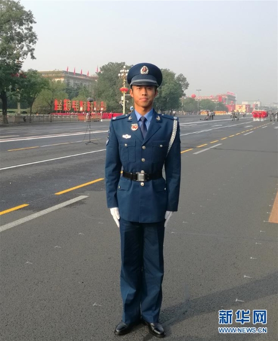 (圖文互動(dòng))(3)128步到3萬(wàn)步:雷神山醫(yī)院“工地青年”的戰(zhàn)“疫”故事