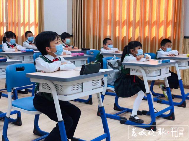 昆明小學(xué)全面開學(xué)