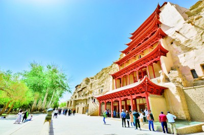 莫高窟恢復對外開放 莫高窟恢復對外開放