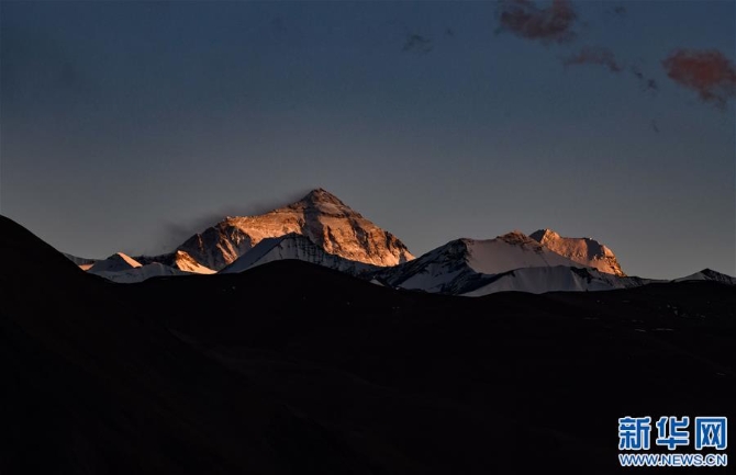 （2020珠峰高程測量）（3）珠峰夕照