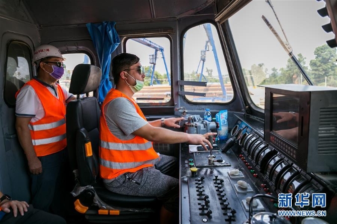 （國(guó)際·圖文互動(dòng)）（4）通訊：疫情下，中老鐵路仍在加速延伸