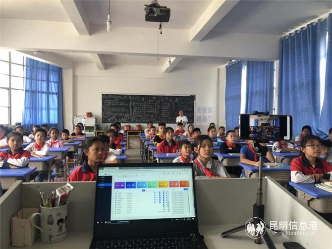 webwxgetmsgimg (2) webwxgetmsgimg (2)