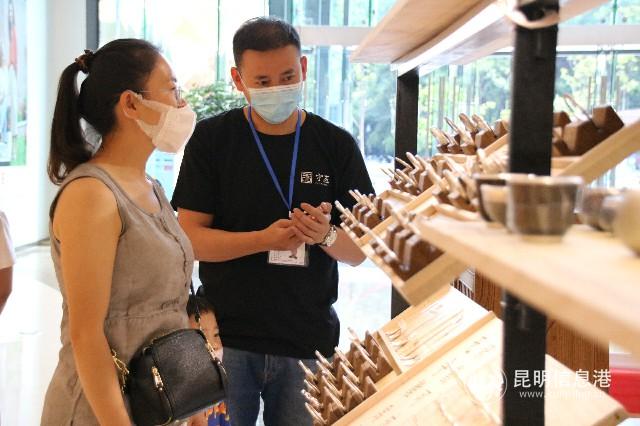 e325964644a7d42150fe7a20f45f46a~1 e325964644a7d42150fe7a20f45f46a~1