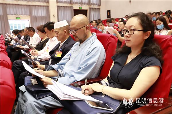 嵩明縣第十六屆人民代表大會第四次會議現(xiàn)場