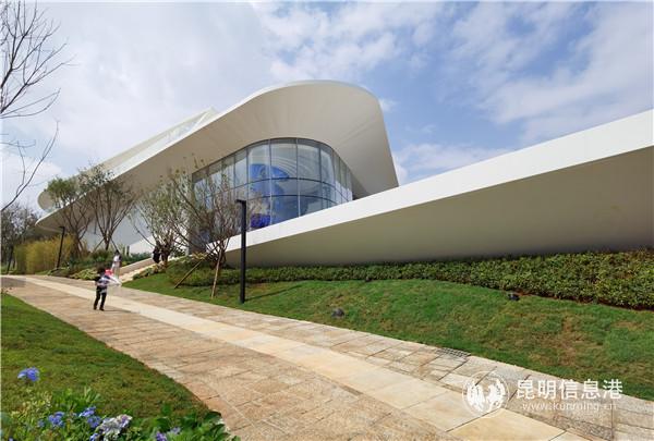 環(huán)球融創(chuàng)當(dāng)代藝術(shù)中心。記者薛江濤攝