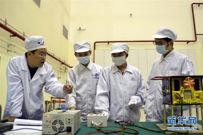 （圖文互動）（4）中國航天隊伍“新生代”——記哈工大紫丁香學(xué)生微納衛(wèi)星團隊