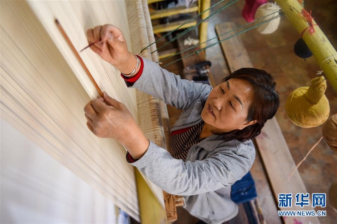 (圖片故事)(3)段麗珍:讓阿拉善仿古地毯綻放異彩