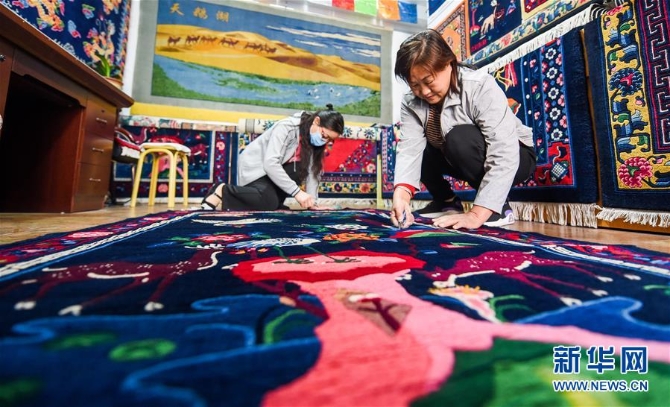 (圖片故事)(4)段麗珍:讓阿拉善仿古地毯綻放異彩
