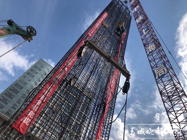 金碧廣場(chǎng)站地下連續(xù)墻完工 (1).jpg