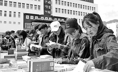 西部高等教育均衡發(fā)展的路徑創(chuàng)新 西部高等教育均衡發(fā)展的路徑創(chuàng)新