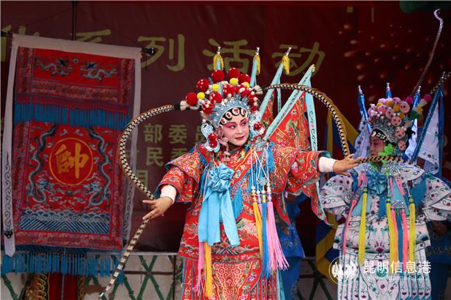 為展示昆明民間滇劇的風(fēng)采，活動(dòng)期間，將對(duì)昆明7家民間滇劇劇團(tuán)節(jié)目進(jìn)行展播。3記者吳津 劉璐璐圖