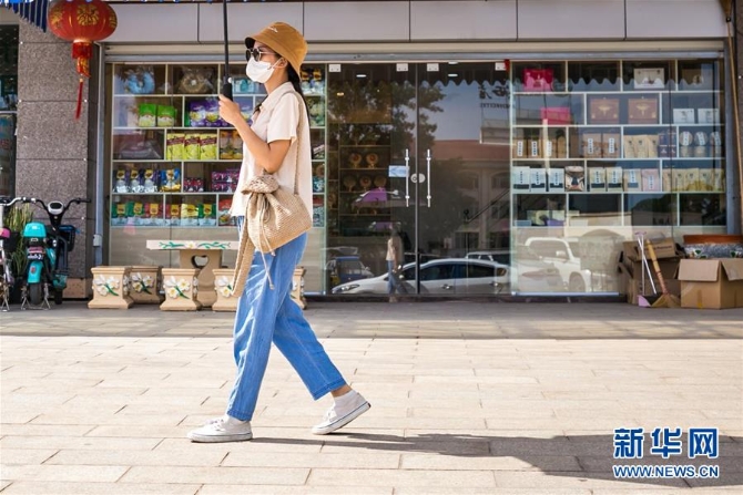 （國際疫情·XHDW）（2）老撾新冠患者清零后社會生活逐步恢復