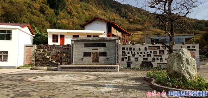 康縣白楊鎮(zhèn)劉家梁村一角。（武雪琴攝）