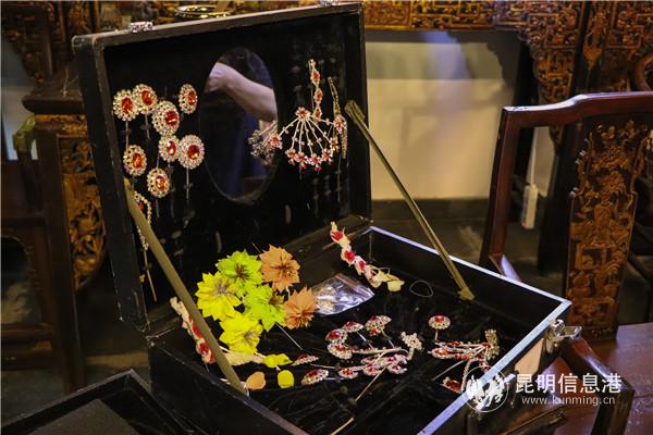 滇劇頭飾。