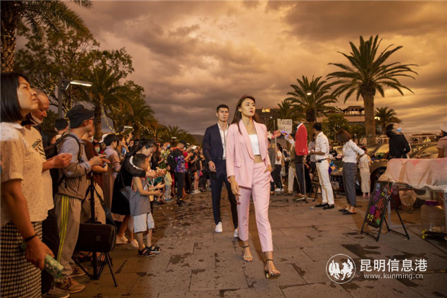 會(huì)議現(xiàn)場 會(huì)議現(xiàn)場