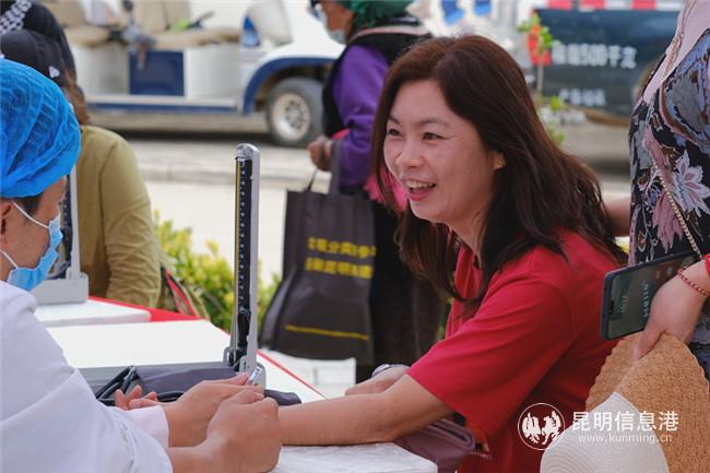 義診服務(wù)讓居民連聲稱贊