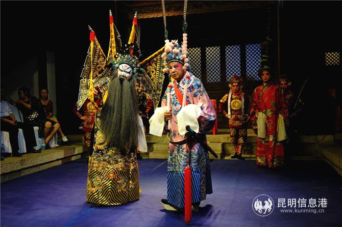 啟動儀式直播當天，現(xiàn)場演繹精品滇劇折子戲《鼓滾劉封》