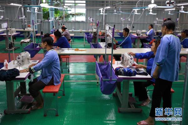 貴州榕江:扶貧車間進苗寨 貴州榕江:扶貧車間進苗寨