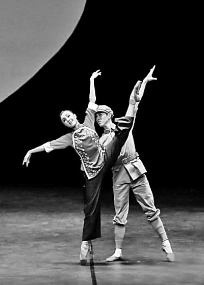 紅色題材文藝作品緣何這么燃 紅色題材文藝作品緣何這么燃