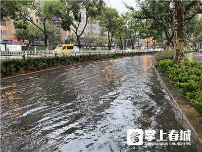 早9點50分，堵車