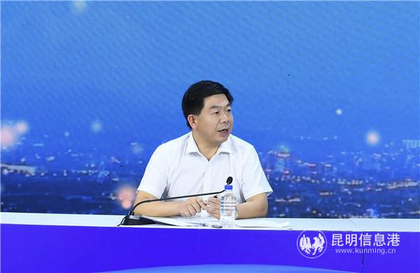 昆明市衛(wèi)生健康委員會黨委書記張云海 昆明日報 記者楊艷輝攝 昆明市衛(wèi)生健康委員會黨委書記張云海 昆明日報 記者楊艷輝攝