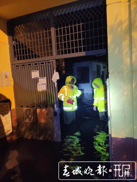 靖國(guó)新村54號(hào)小區(qū)淹水