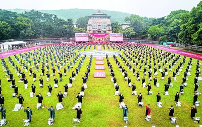 別樣的畢業(yè) 一樣的期許