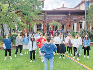 合唱團(tuán)排練。 昆明山林童話合唱團(tuán)供圖